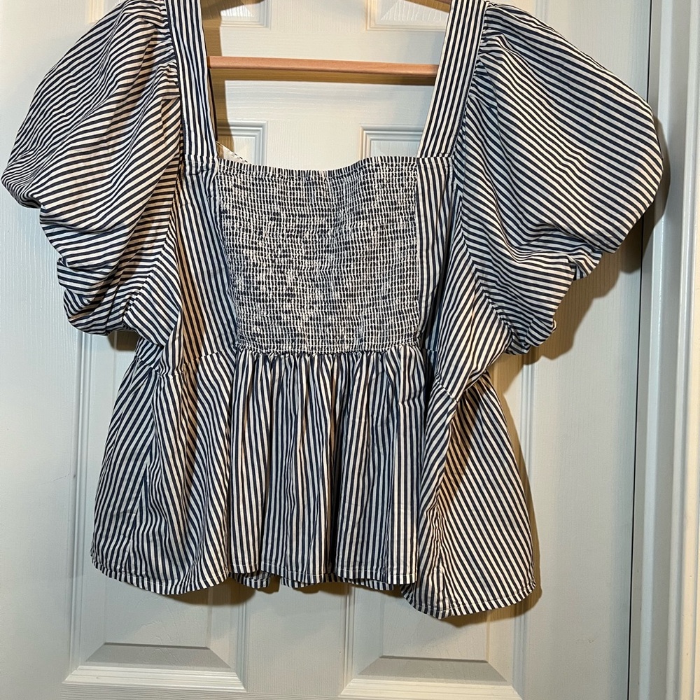 Old Navy Striped Puff Sleeve Blouse - Picture 3 of 4